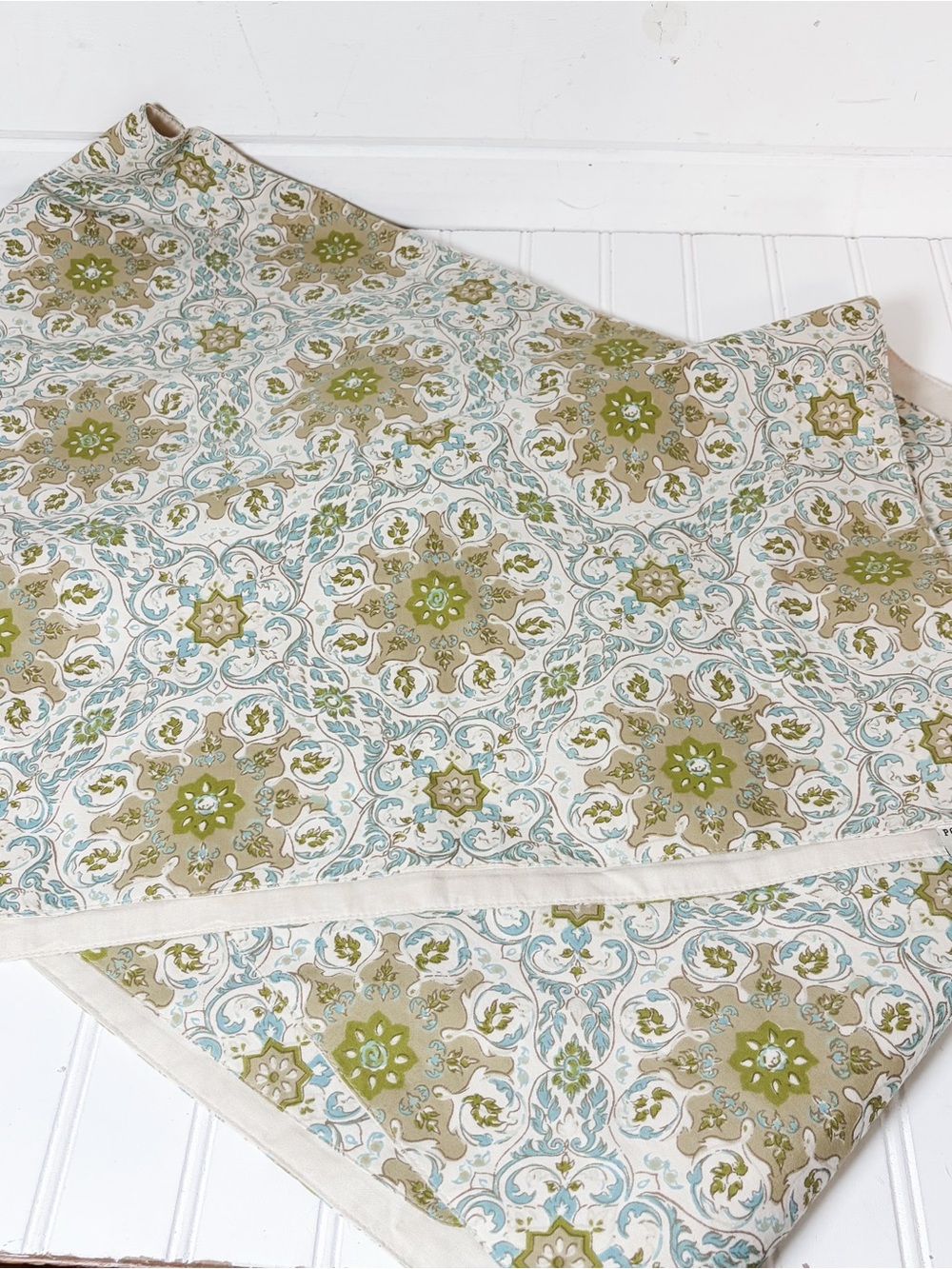 Pottery Barn Green Blue Paisley Table Runner 108 Inches